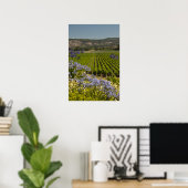 Poster Vignoble californien et fleurs pourpres (Bureau à domicile)