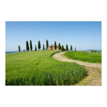 Villa de ferme avec cyprès en Toscane