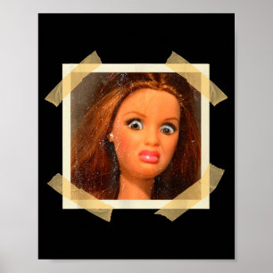 Poster Visage de poupée dégoûtant drôle Mème hilarant sar