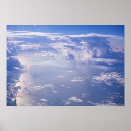 Poster Vue au-dessus du nuage dispersé (Devant)