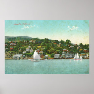 Poster Vue de bord de mer de la ville, bateaux à voile