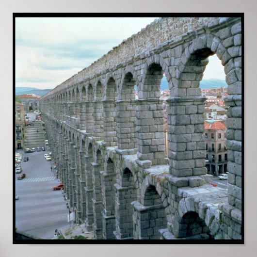 Poster Vue de l'aqueduc romain probablement datant (Devant)