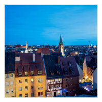 Vue sur la vieille ville de Nuremberg la nuit