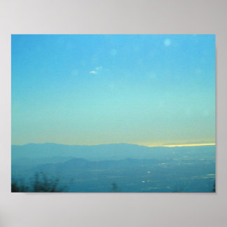 Poster Vue sur l'océan depuis le bord de l'autoroute mond