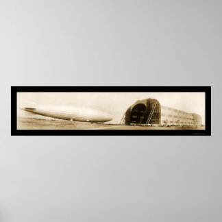 Poster Zeppelin ZR3 Dirigible Photo 1924