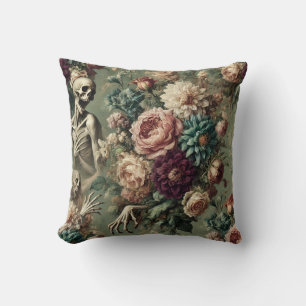 Posthumous Heartache – Gothic Floral Design Kussen