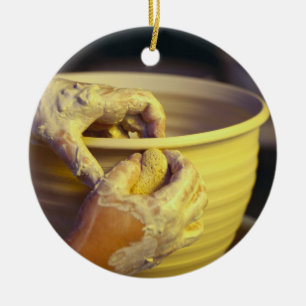 Potter's Hands Creëer 1 Keramisch Ornament