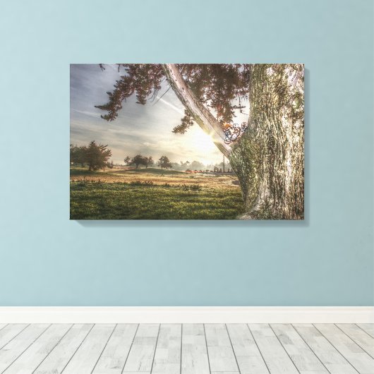 Poupée léopard dans une toile d'arbre (Insitu (Plancher de Bois))