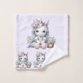 Poupée Licorne Kawaii Pastel avec Panier de Fleurs (Gant de toilette)