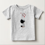 Pour Bébé Adorable Astronaut Baby T-Shirt Design<br><div class="desc">Cet adorable T-shirt bébé allie confort et design captivant. La pièce maîtresse est un astronaute blanc assis dans une pose calme, portant un casque et des gants noirs épurés. Au-dessus de l'astronaute, une charmante grappe de coeurs rouges apporte chaleur et amour au design sur le thème de l'espace. Fabriqué à...</div>