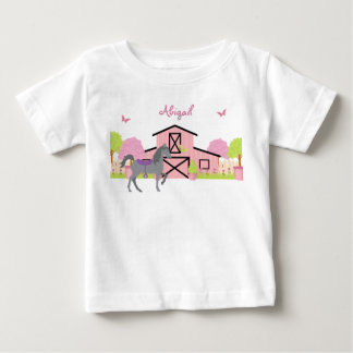 Pour Bébé T-Shirt personnalisé de jolie grange et de cheval 