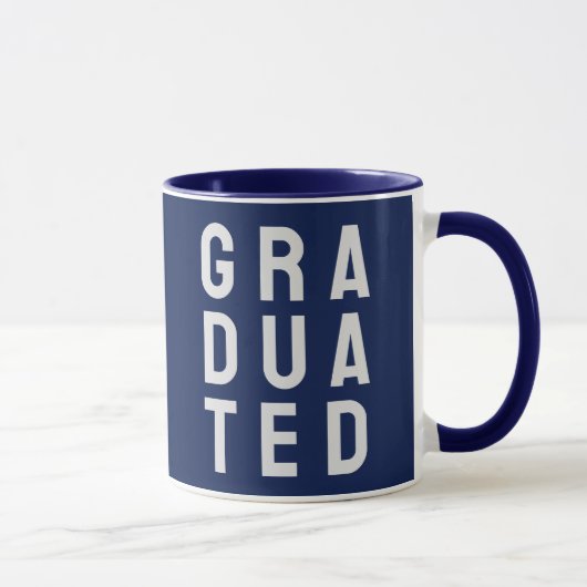 Pour les nouveaux diplômés. Une Mug à café diplômé (Droite)