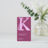 Pourpre de rose de carte de visite d'alphabet de (Debout devant)