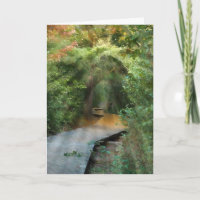 Poutres de soleil de forêt pour carte de sympathie