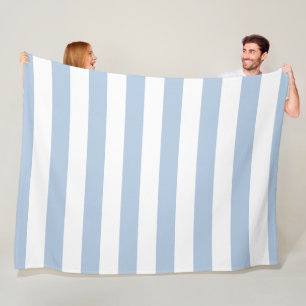 Powder Blue en White Striped Fleece Blanket Deken