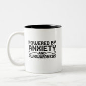 Powered By Anxiety and Awkwardness Funny Introvert Tweekleurige Koffiemok (Links)