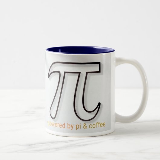 Powered by Pi & Coffee Mug – Minimalist Math Gift  (Droit)