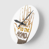 Praat met de hand ronde klok (Hoek)