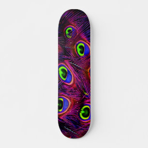 Prachtige kleurrijke peacock-veren skateboard