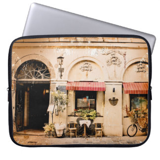 Prachtige landmanalaugar gravel road way on h laptop sleeve