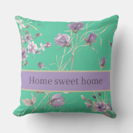 Prachtige paarse bloemen in de winter kussen