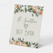 Prachtige perziken Bug Spray Sign Smitten Reclamebord Met Voetstuk (Voorkant)