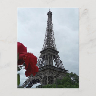 Prachtige rode rozen voor Eiffel Tower Post Card Briefkaart
