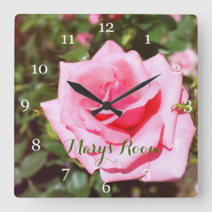 Prachtige roze roos bloem klok. Bloemrijk Vierkante Klok