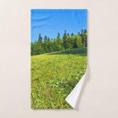Prairie verte des Carpates – Impression de montagn (Serviette à main)