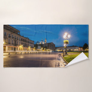 Prato della Valle la nuit à Padova, Italie