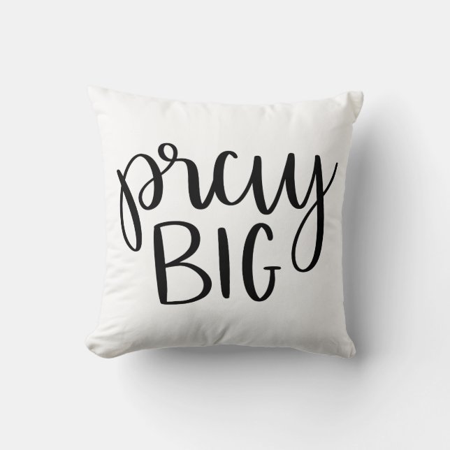 Pray Big Pillow Kussen (Voorkant)