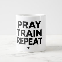 Pray Train Repeat Mok – Christelijke Fitness Motiv