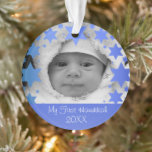 Premier Hanoukka personnalisé<br><div class="desc">Hanoukka heureux ! L'étoile de David et le Menorah conçoivent l'ornement de Hanoukka avec l'année,  le nom de bébé,  la date de naissance,  et la photo personnalisés. La manière parfaite de commémorer un nouveau paquet des premières vacances de la joie ! Fait un grand cadeau !</div>