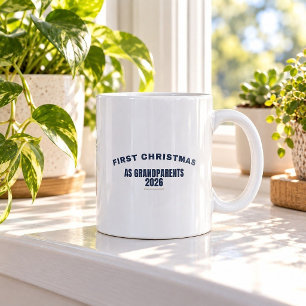 Premier Noël en tant que grands-parents 2026 Mug d