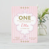 Premier or d'anniversaire et invitations roses (Debout devant)