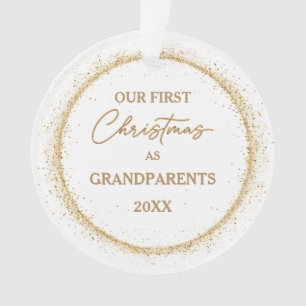 Premier ornement couleur or de Noël du grand-paren