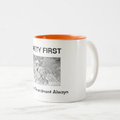 PREMIÈRE deuxième d'amendement de SÉCURITÉ tasse (Devant droit)