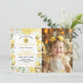 Première Invitation d'anniversaire de l'abeille à (Debout devant)