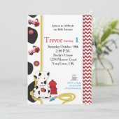 Première invitation d'anniversaire de pompier (Debout devant)