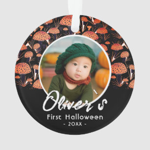 Première photo d'Halloween de champignon orange d'