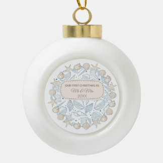 Premiers coquillages de décoration de Noël côtier