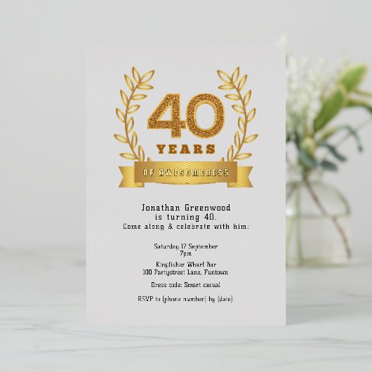 Premium '40 jaar van awesomeness' licht goud folie uitnodiging (Staand Voorkant)