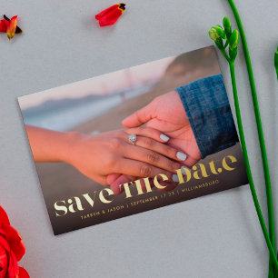 Premium Bold Modern GOUDEKLEURIGE TEKST Foto Save Folie Uitnodiging