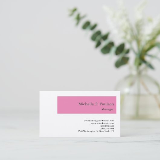 Premium - Zijderminimalistisch Modern Roze Wit Visitekaartje (Staand voorkant)