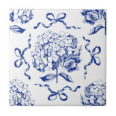 Preppy Blue Toile Hydrangea Bow Naadloos Patroon Tegeltje (Voorkant)