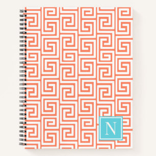Preppy Griekse Sleutel Monogram – Koraal & Turkooi Notitieboek
