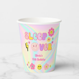 Preppy pastel roze y2k slapen over smiley verjaard papieren bekers
