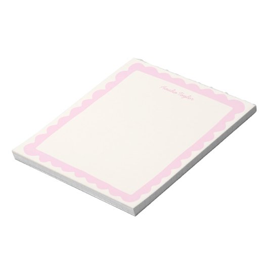 Preppy Pink Scallop Personalized Whimsical Border Notitieblok (Gedraaid)