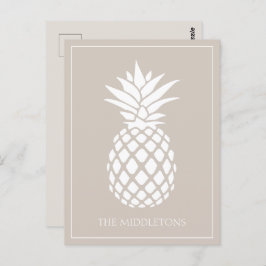 Preppy White Pineapple on Beige Briefkaart