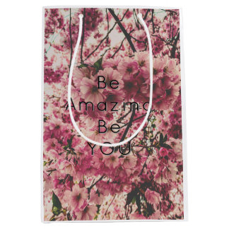 Presentpåse att ge bort till en värdefull person medium cadeauzakje